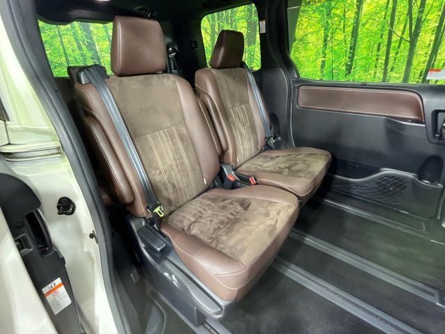 ���i���ȃI���W�i���t���A�}�b�g���I�v�V�����ɂĂ��p�ӂ��Ă���܂��B���D���ȃf�U�C����J���[�����Ԃɍ��킹�đI��ł����������Ƃ��ł��܂���