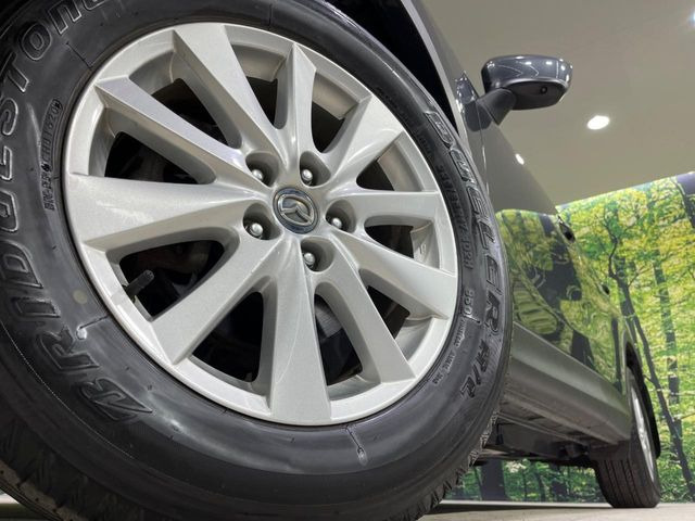 �y����17�C���`�A���~�z�C�[���z�O�ςɃ}�b�`���������A���~�z�C�[���𑕒����Ă���܂��B�e��ЊO�A���~�z�C�[����A�X�^�b�h���X�^�C�����戵�����Ă���܂��B���񂲑��k����������