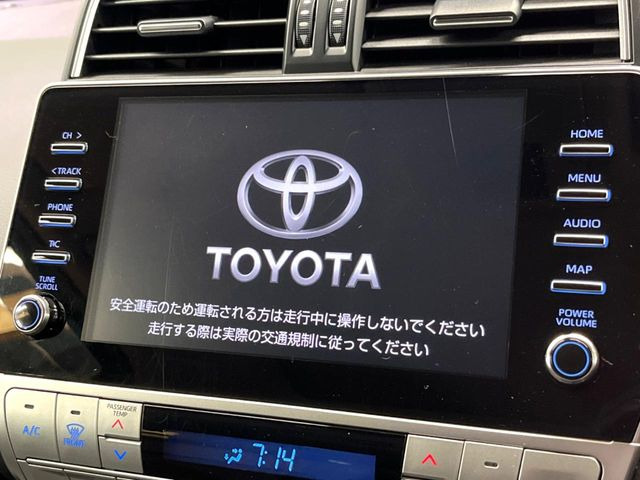 �y���[�J�[�����i�r�z�C���e���A�ɗn�����ރX�^�C���b�V���ȁu��p�݌v�v���[�J�[�i�r�𑕔��􎋔F���⑀�쐫�ȂǊ�{���\�ɂ��D��A���㎿�ȃJ�[���C�t�����y���݂��������܂��B