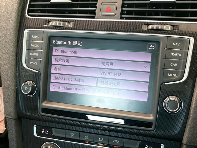 ��Bluetooth:���莝���̃X�}�[�g�t�H���ȂǂƐڑ����A�n���Y�t���[�ʘb��Տꊴ����~���[�W�b�N�Đ������y���݂��������܂��B�����ڑ��ł��̂Ŕς킵��������܂����