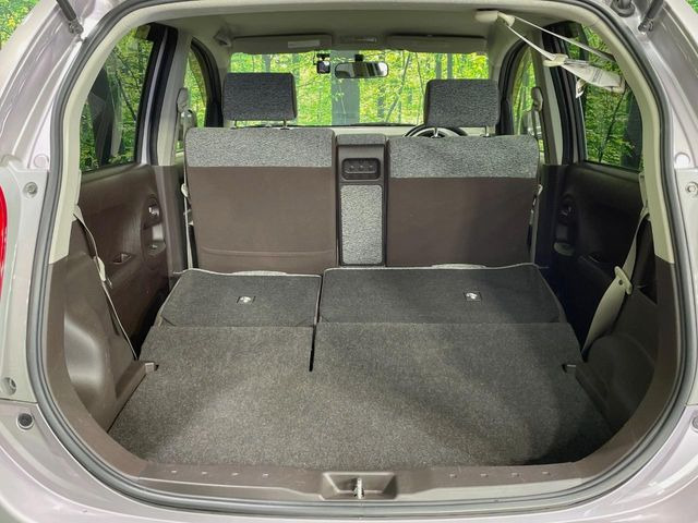 後席を格納すると、これだけの広さが!シーンに合わせたシートアレンジで、大きな荷物も積むことが出来ます♪