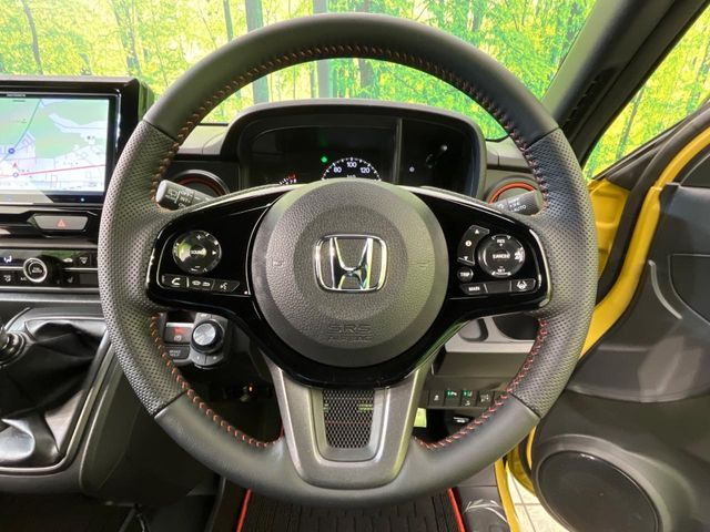 �y�����v�����X�e�A�����O�z�㎿�Ȋv���g�p���邱�ƂŁA��ɂ����������݂ƂĂ��^�]���₷���n���h���ł���