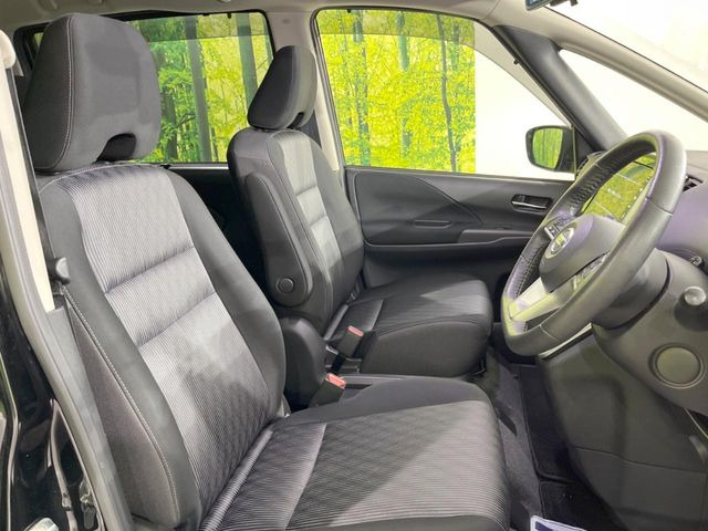 【シートヒーター】寒い日に重宝するシートヒーター!エアコンより早く温まってくれるので寒がりの人も安心ですね♪エアコンの温風は乾燥するから苦手、という方にもをおすすめです。