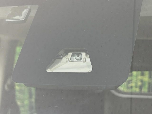 �y�v���N���b�V���Z�[�t�e�B�z�O���̎ԗ��������m���A�Փ˂������Ȏ��͌x��Œ��ӂ𑣂��A�u���[�L�𓥂ޗ͂��T�|�[�g�B�u���[�L�𓥂߂Ȃ������ꍇ�͏Փ˔�Q�y���u���[�L���쓮�A�Փˉ�����T�|�[�g���܂��B