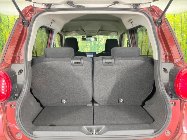 普段のお買い物や通勤、送迎等に十分な荷室スペースを確保しております。セカンドシートを倒すと、大きな荷物の積載も可能です♪