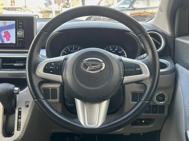 �y�����v�����X�e�A�����O�z�㎿�Ȋv���g�p���邱�ƂŁA��ɂ����������݂ƂĂ��^�]���₷���n���h���ł���