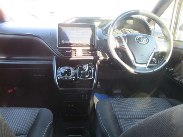 ヴォクシー1.8 ハイブリッド ZS 煌II