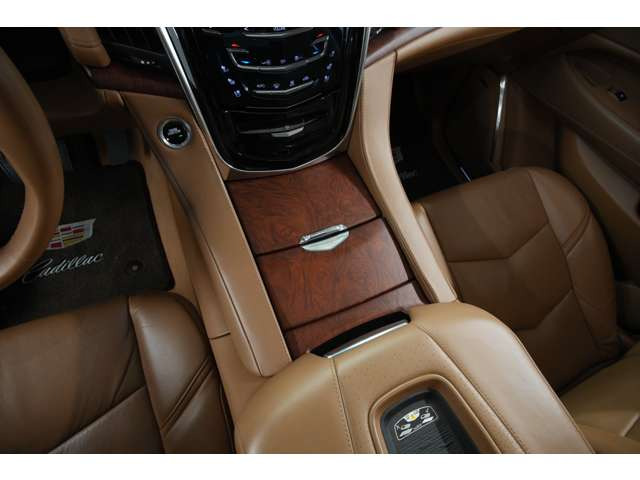 <�I�v�V��������>�E�L���J���[:�N���X�^���z���C�g�g�D���R�[�g�EETC�ԍڊ�