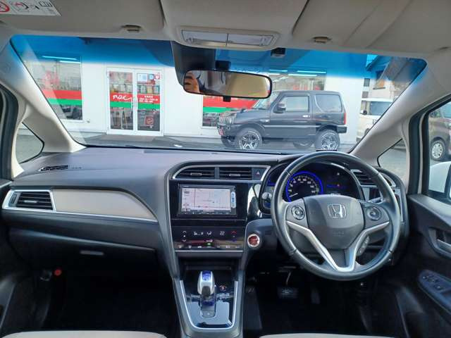 シャトル1.5 ハイブリッド X