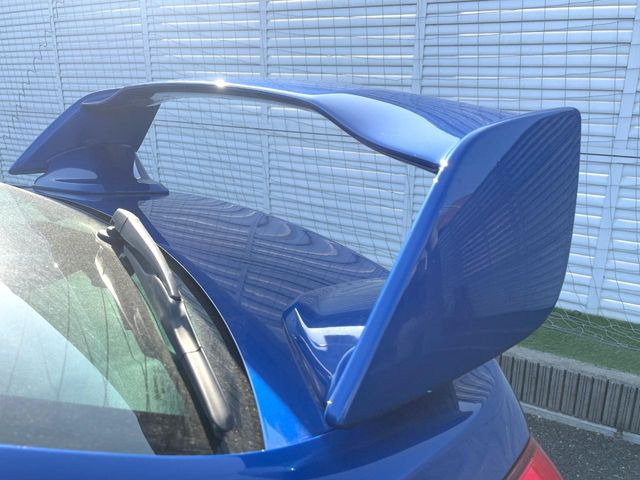 �y��^�����X�|�C���[�z�X�|�[�c�J�[�炵�����O�b�ƈ�������^�����X�|�C���[�𑕒��􍂑����s���̃X�^�r���e�B(���s���萫)����ɖ𗧂��܂��B