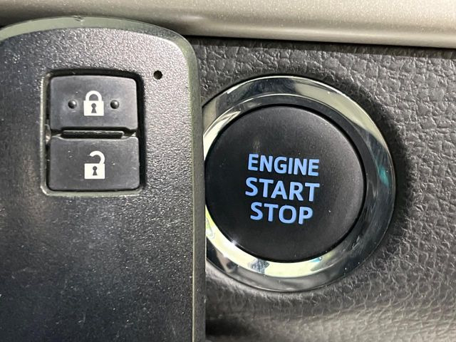 �y�X�}�[�g�L�[�z�J�o����|�P�b�g�ɓ��ꂽ�܂܂ł��h�A�̎{���E�������\�ȃX�}�[�g�L�[�𑕔��B�G���W���̃I���E�I�t�����J�M�����o���K�v����������Ƃ��Ă��֗��ł���