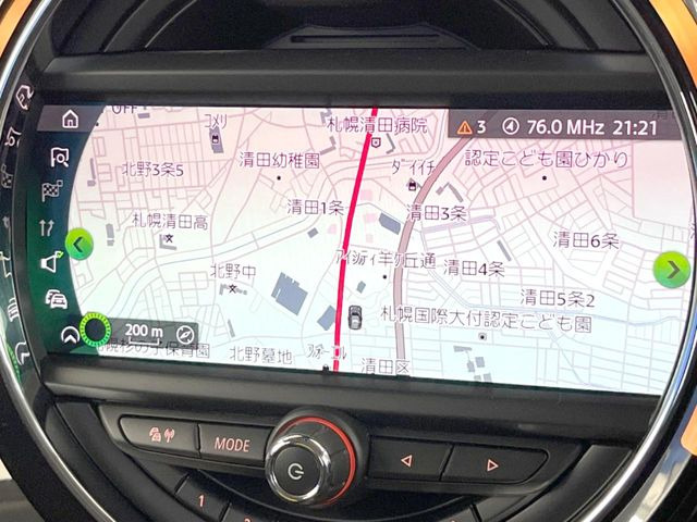 �������i�r:��̊��̂���i�r�́A����������ԓ������o���Ă���܂��B�I�[�f�B�I�@�\���[�����Ă���܂��̂ŁA�^�]�����y���߂܂���