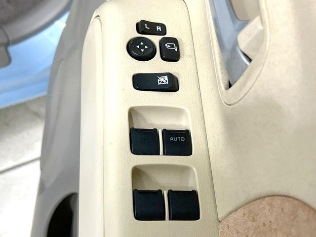 �y�d���i�[�~���[�z�T�C�h�~���[�͓d���i�[���ƂȂ��Ă���A�������ԏ�ł��L�Y�������X�N��}�����܂��B