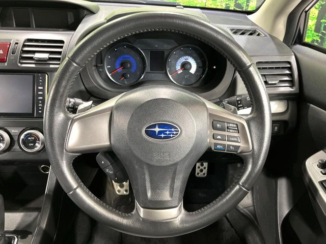 �y�����v�����X�e�A�����O�z�㎿�Ȋv���g�p���邱�ƂŁA��ɂ����������݂ƂĂ��^�]���₷���n���h���ł���