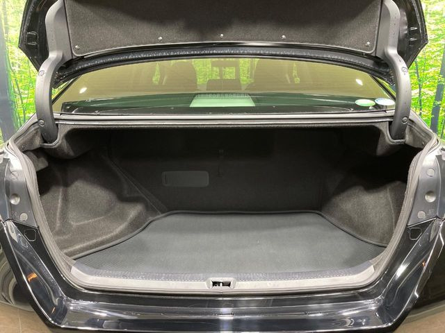 ���i�̂���������ʋ΁A���}���ɏ\���ȉ׎��X�y�[�X���m�ۂ��Ă���܂��B