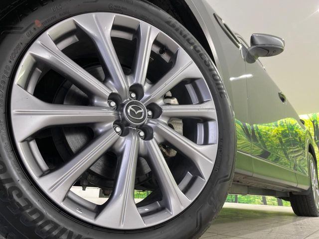 �y����20�C���`�A���~�z�C�[���z�O�ςɃ}�b�`���������A���~�z�C�[���𑕒����Ă���܂��B�e��ЊO�A���~�z�C�[����A�X�^�b�h���X�^�C�����戵�����Ă���܂��B���񂲑��k����������