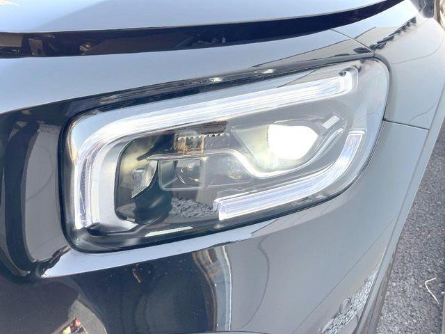 ��LED�w�b�h���C�g:��ԑ��s�����ǍD�Ȏ��E���m�ۂ����S���ĉ^�]�ł��鍂�P�xLED�w�b�h���C�g�𑕔�!�_�����x�������A����d�͂��}�����Ă��܂��B