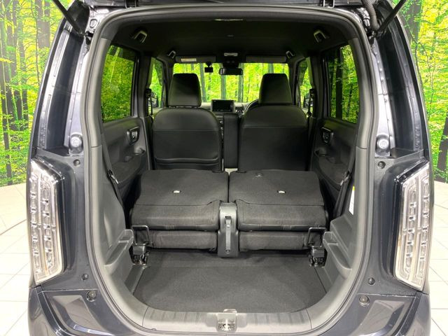 ���i�̂���������ʋ΁A���}���ɏ\���ȉ׎��X�y�[�X���m�ۂ��Ă���܂��B�Z�J���h�V�[�g��|���ƁA�傫�ȉו��̐ύڂ��\�ł���