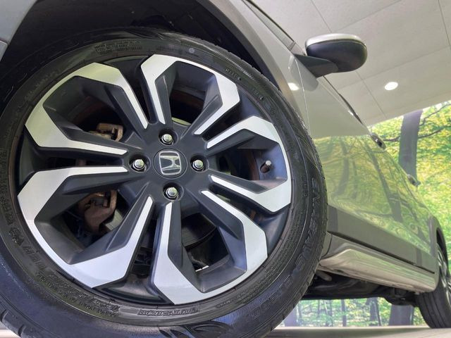 �y����16�C���`�A���~�z�C�[���z�O�ςɃ}�b�`���������A���~�z�C�[���𑕒����Ă���܂��B�e��ЊO�A���~�z�C�[����A�X�^�b�h���X�^�C�����戵�����Ă���܂��B���񂲑��k����������