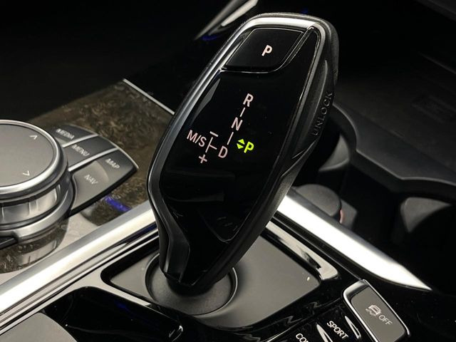 ��MT���[�h�t��AT:�ʏ�͎����ł����Ȃ���ϑ�(�M�A�`�F���W)���h���C�o�[�̑���ɂ���ĈӐ}�I�ɕς�����V�X�e���ł��B����w���i�̃h���C�u�����y���݂��������܂�!