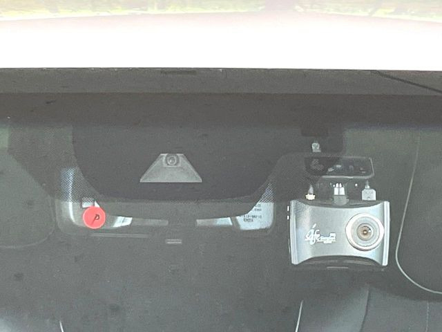 �y�g���^�Z�[�t�e�B�Z���X�z���s���ɑO���̎ԗ�����F�����A�Փ˂������Ȏ��͌x��ƃu���[�L�ŏՓˉ���Ɣ�Q�y�����A�V�X�g�B�����S�Ƀh���C�u�����y���݂��������܂��B