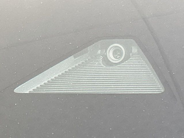 �y�X�}�[�g�V�e�B�u���[�L�T�|�[�g�z�ᑬ���s���ɑO���̎ԗ�����F�����A�Փ˂������Ȏ��͌x��ƃu���[�L�ŏՓˉ���Ɣ�Q�y�����A�V�X�g�B�����S�Ƀh���C�u�����y���݂��������܂��B