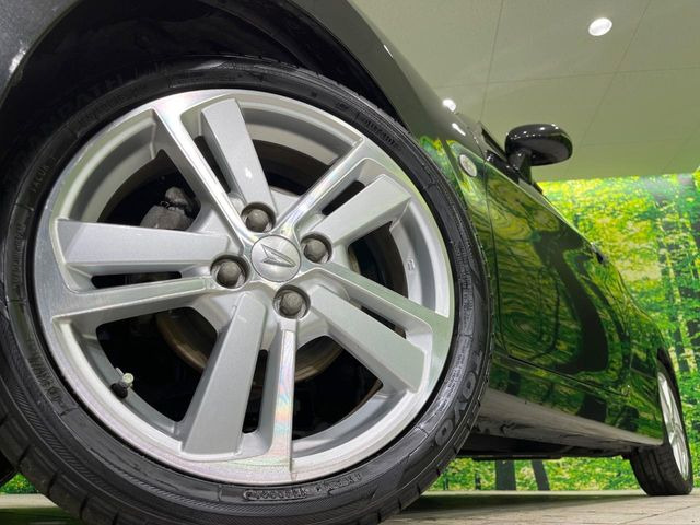 �y����16�C���`�A���~�z�C�[���z�O�ςɃ}�b�`���������A���~�z�C�[���𑕒����Ă���܂��B�e��ЊO�A���~�z�C�[����A�X�^�b�h���X�^�C�����戵�����Ă���܂��B���񂲑��k����������