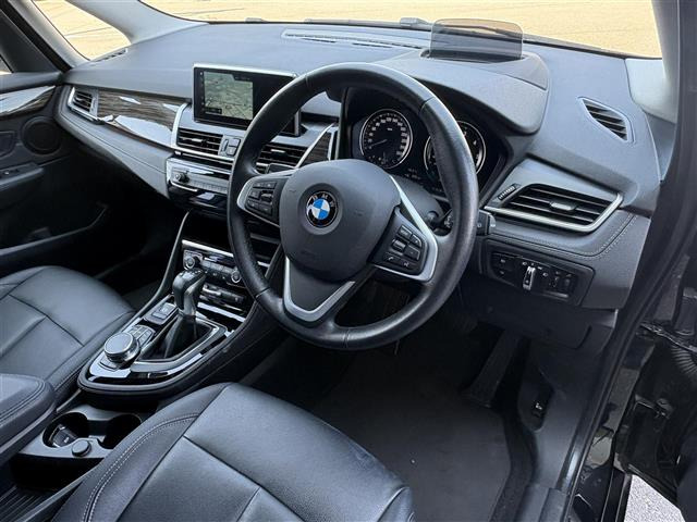 2シリーズグランツアラー218d ラグジュアリー