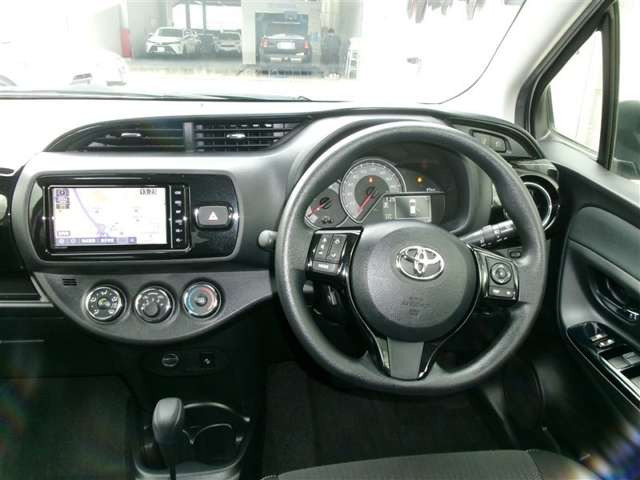 ヴィッツ1.3 F セーフティ エディションIII