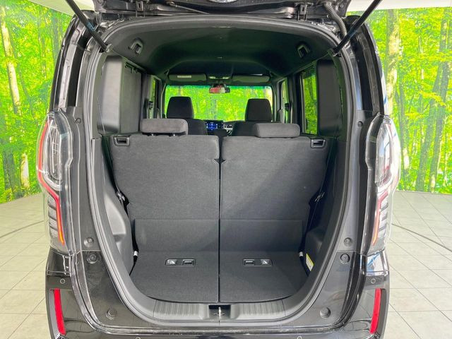 ���ڃV�[�g�͑O��X���C�h���\�ł��B���ɉ�����Α������L������������A�O�ɋl�߂�Α傫�ȃ��Q�b�W�X�y�[�X���m�ۂł��܂��B�V�[���ɉ����Ďg�������ł��邩��Ƃ��Ă��֗��ł���