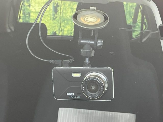 �y�h���C�u���R�[�_�[�z�h���C�u���R�[�_�[����!���s���͂������A������^�]�⎖�̂ɑ��������ہA�f���ŋL�^���A����̃��X�N�ɔ����܂��B���L�^�pSD�J�[�h�͂��q�l�����g�ł��������������K�v������܂��B