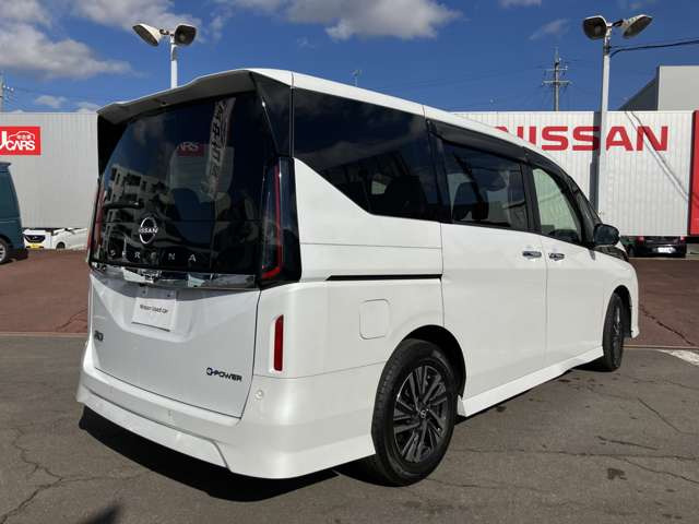 セレナ1.4 e-POWER ハイウェイスターV