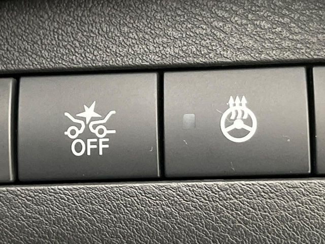 �y�C���e���W�F���g�G�}�[�W�F���V�[�u���[�L�z�t�����g�J�����őO���̎ԗ�����s�҂����m�B�Փ˂������Ȏ��͏Փ˔�Q�y���u���[�L���쓮�A�Փˉ�����T�|�[�g�B�����S�Ƀh���C�u�����y���݂��������܂��B