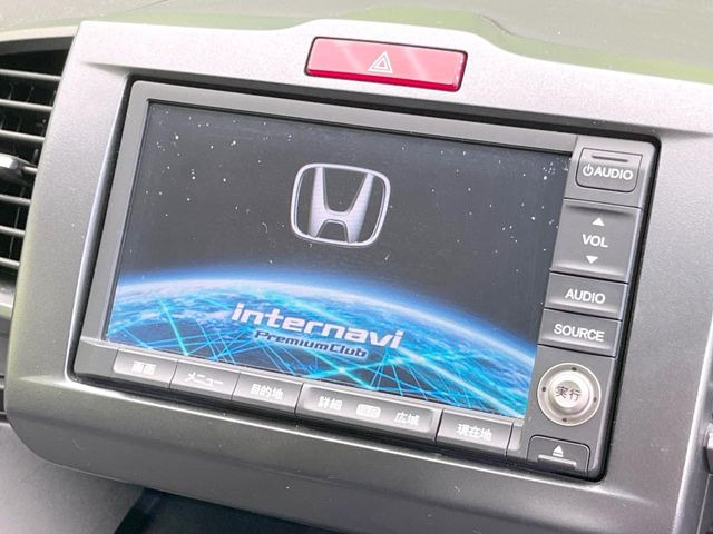 �y�����i�r�z�l�C�̏����i�r�𑕔����Ă���܂��B�i�r�̎g���₷���͂������A�I�[�f�B�I�@�\���[��!�L�����v�◷�s�͂������A�ʋ΂┃�����ȂǕ��i�̃h���C�u���y�����Ȃ�͂���