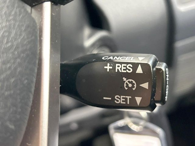 �y�N���[�Y�R���g���[���z�������H�����N���N���s�B�A�N�Z���𗣂��Ă���葬�x�ő��s���ł��A�������^�]���̕��S���y��!�����E�������ȒP�ȃX�C�b�`����Œ����ł��܂��B