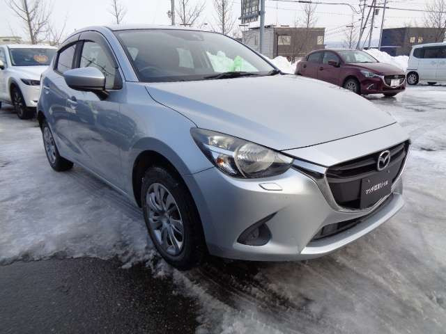 デミオ1.3 13S 4WD