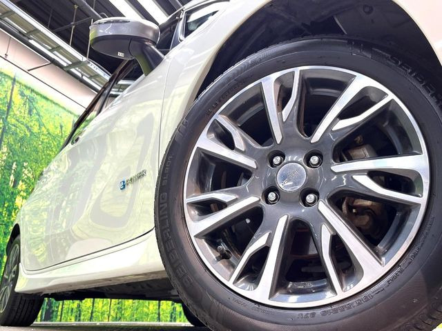 �y�O���[�h��p�����A���~�z�C�[���z�f�U�C�����̍��������A���~�z�C�[���𑕒����Ă���܂��B�e��ЊO�A���~�z�C�[����A�X�^�b�h���X�^�C�����戵�����Ă���܂��B���񂲑��k����������