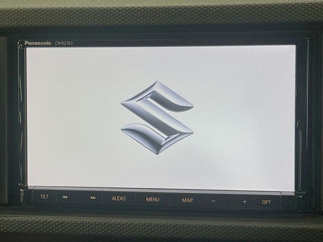 �y�����i�r�z�l�C�̏����i�r�𑕔����Ă���܂��B�i�r�̎g���₷���͂������A�I�[�f�B�I�@�\���[��!�L�����v�◷�s�͂������A�ʋ΂┃�����ȂǕ��i�̃h���C�u���y�����Ȃ�͂���