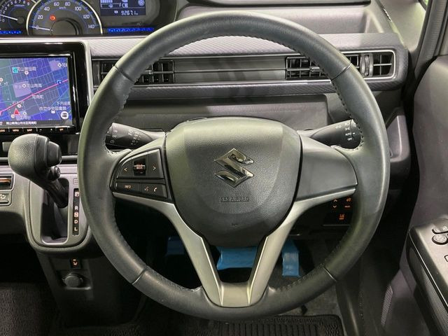 �y�����v�����X�e�A�����O�z�㎿�Ȋv���g�p���邱�ƂŁA��ɂ����������݂ƂĂ��^�]���₷���n���h���ł���