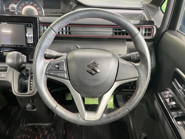 �y�����v�����X�e�A�����O�z�㎿�Ȋv���g�p���邱�ƂŁA��ɂ����������݂ƂĂ��^�]���₷���n���h���ł���