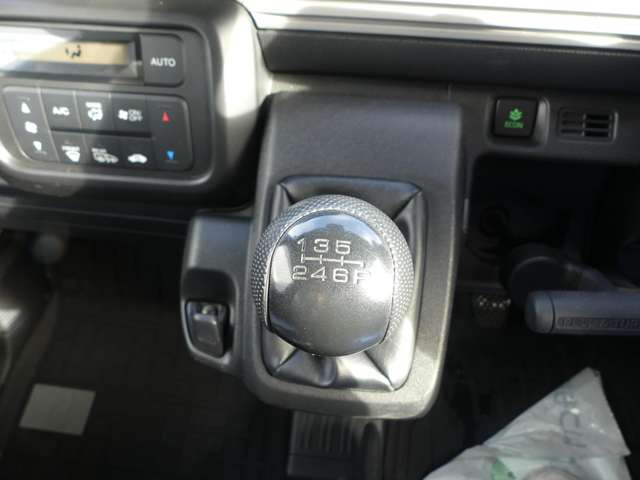 N-VAN+スタイル ファン 4WD