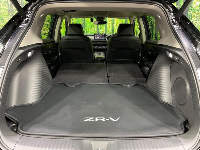 【パワーバックドア】スマートキーや運転席のボタンを押すだけでリアゲートが自動で開閉します!荷物を持っている時や、高い位置にあるバックドアを閉める際に便利な機能です♪