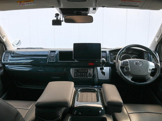 ハイエース2.7 グランドキャビン 4WD