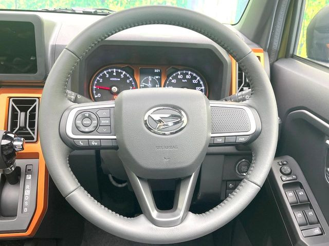 ステアリングも使用感が少なく、きれいな状態となっております♪