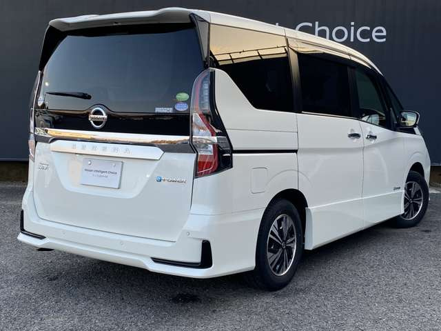 セレナ1.2 e-POWER ハイウェイスターV