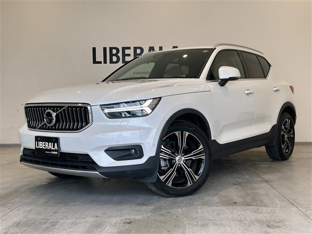 XC40B4 AWD インスクリプション 4WD