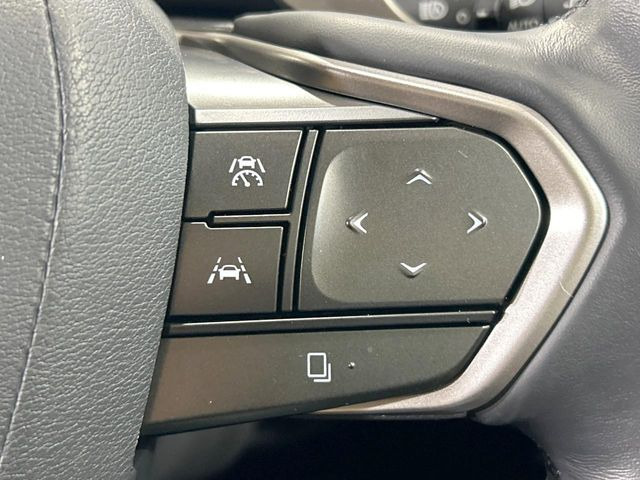 【レーダークルーズコントロール】高速道路での長距離走行が楽に!!自動で速度を保つクルーズコントロールが、衝突軽減システムと連携し、前方の車両を感知して車間を保つように速度調節してくれます!!