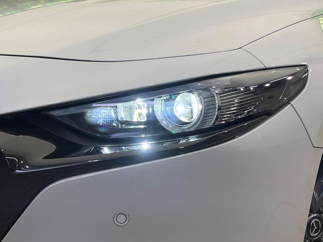 �yLED�w�b�h���C�g�z���V����ԑ��s�����ǍD�Ȏ��E���m�ۂ����S���ĉ^�]�ł��鍂�P�xLED�w�b�h���C�g�𑕔�!�_�����x�������A����d�͂��}�����Ă��܂��B