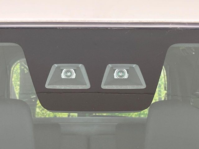 �y�X�}�[�g�A�V�X�g�z���s���ɑO���̎ԗ�����F�����A�Փ˂������Ȏ��͌x��ƃu���[�L�ŏՓˉ���Ɣ�Q�y�����A�V�X�g�B�����S�Ƀh���C�u�����y���݂��������܂��B