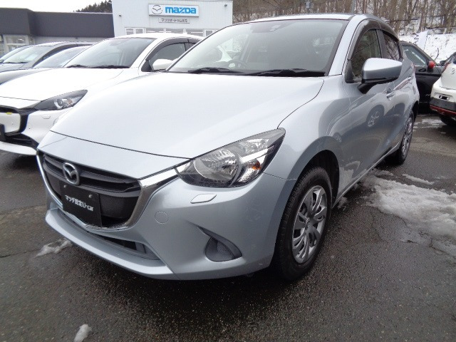 デミオ1.3 13S 4WD